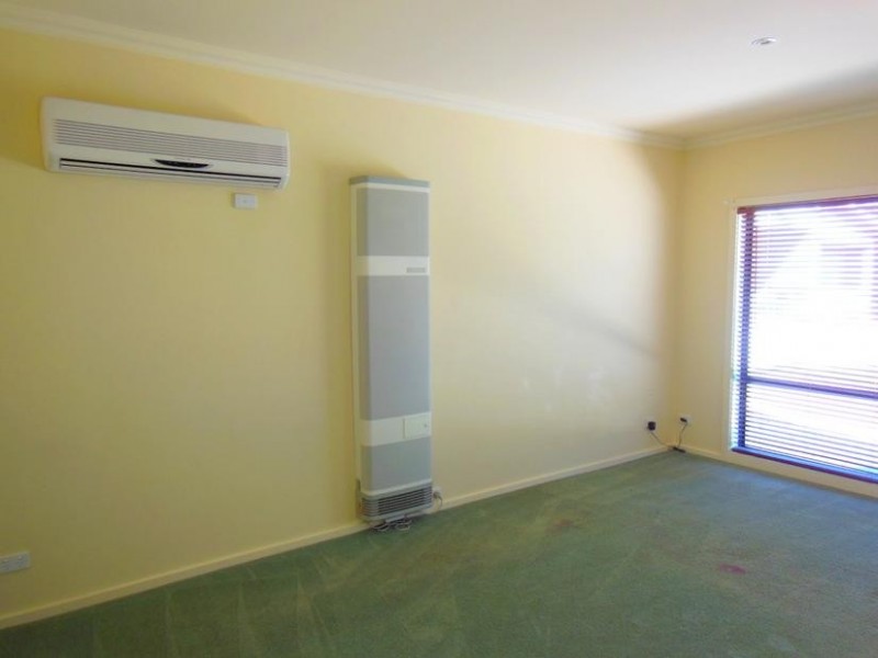 1a Doyle Crescent, Spring Gully VIC 3550