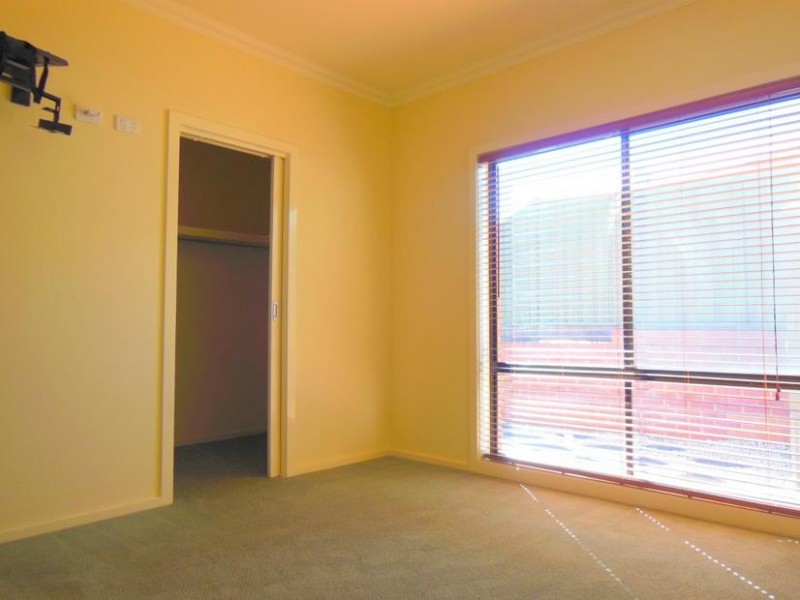 1a Doyle Crescent, Spring Gully VIC 3550