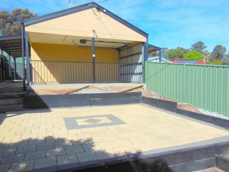 1a Doyle Crescent, Spring Gully VIC 3550