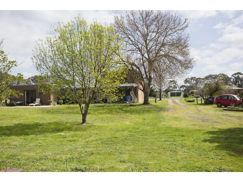 802 Midland Highway, Huntly VIC 3551