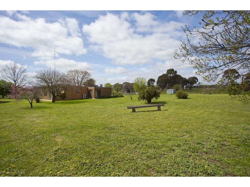 802 Midland Highway, Huntly VIC 3551