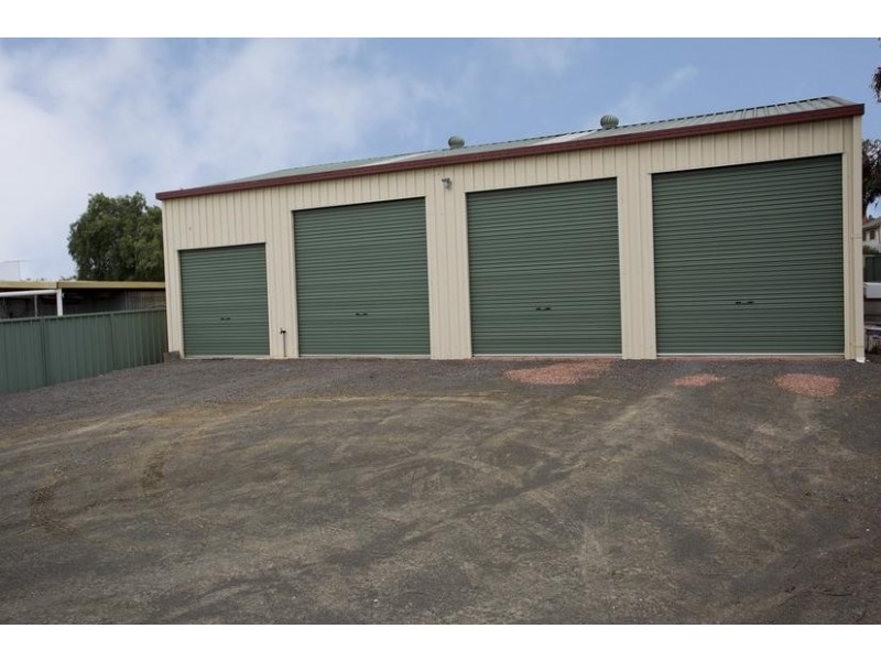 17 Wood Street, Long Gully VIC 3550