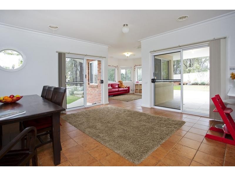 9 Golden Glade, Strathdale VIC 3550