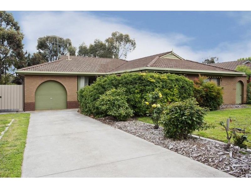 23 Cheriton Drive, Strathdale VIC 3550