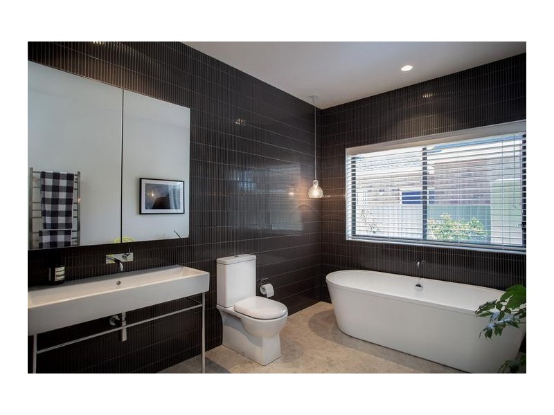 9 Rathlin Avenue, Junortoun VIC 3551