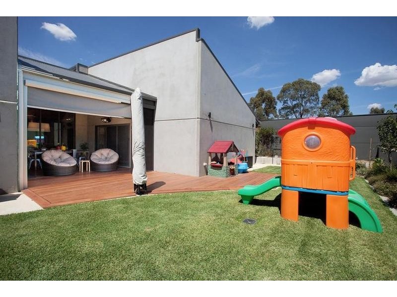 9 Rathlin Avenue, Junortoun VIC 3551