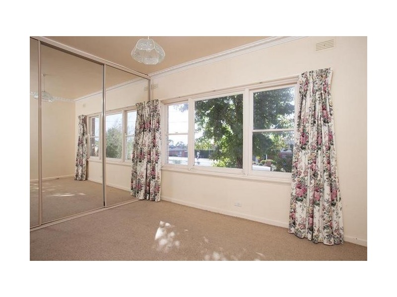 25 Harpin Street, Strathdale VIC 3550