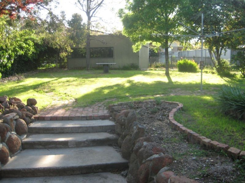 25 Harpin Street, Strathdale VIC 3550