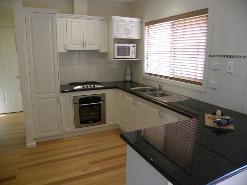 2/17 Bobs Street, Bendigo VIC 3550