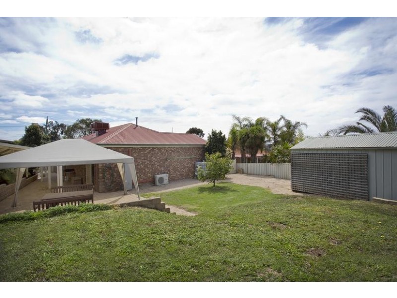 33 Queen Street, Kangaroo Flat VIC 3555