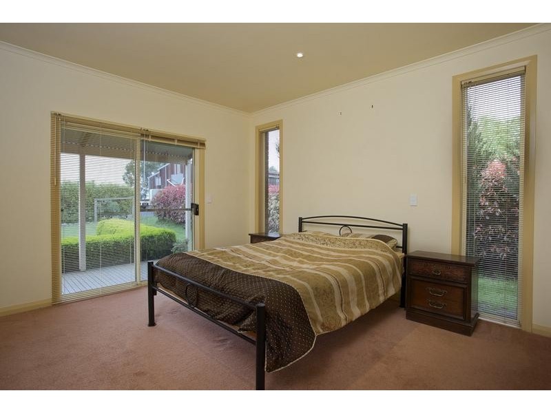 90 Ford Road, Harcourt North VIC 3453