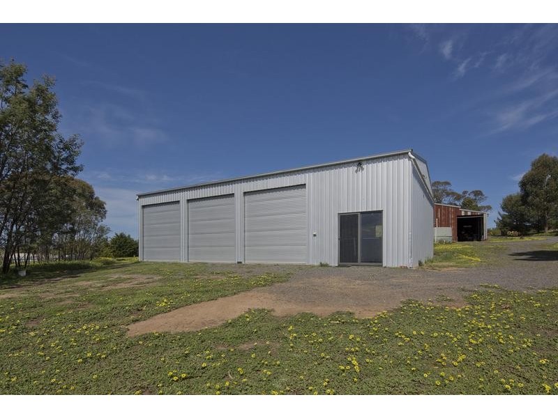 90 Ford Road, Harcourt North VIC 3453