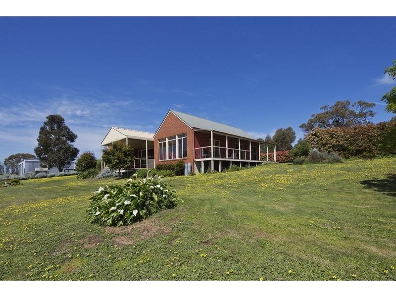 90 Ford Road, Harcourt North VIC 3453