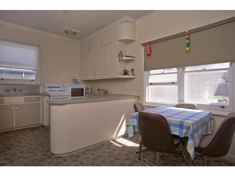 3 Burrell Street, Flora Hill VIC 3550