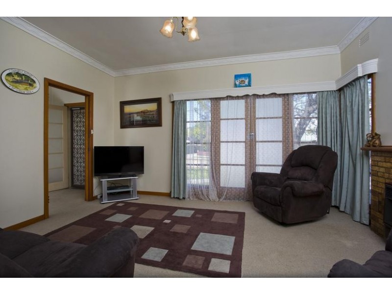 3 Burrell Street, Flora Hill VIC 3550