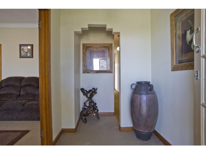 3 Burrell Street, Flora Hill VIC 3550