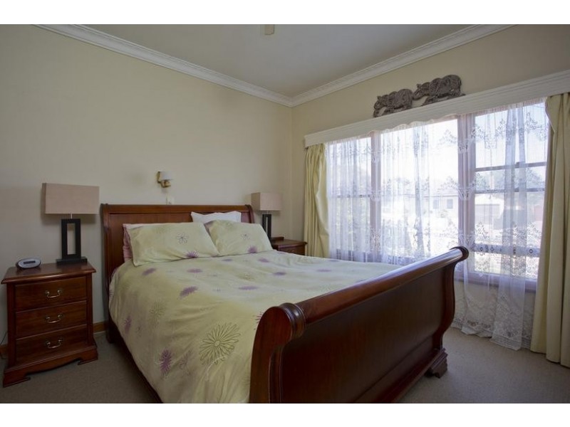 3 Burrell Street, Flora Hill VIC 3550
