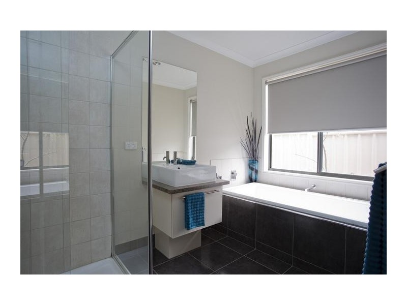 19 McConnachie Court, Epsom VIC 3551