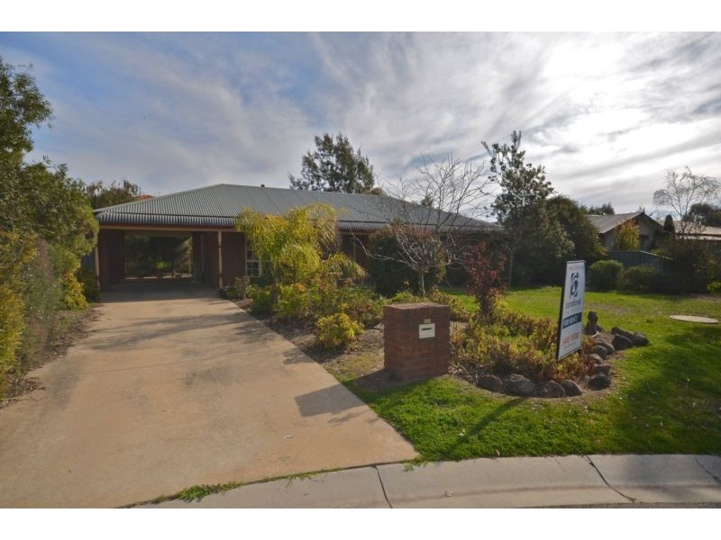 7 Oasis Gardens, Spring Gully VIC 3550