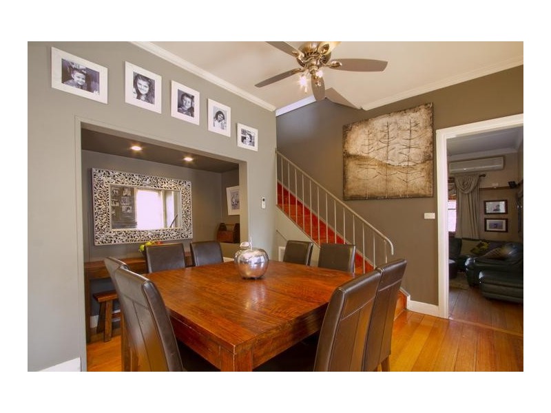 11 Rowcliffe Street, Quarry Hill VIC 3550