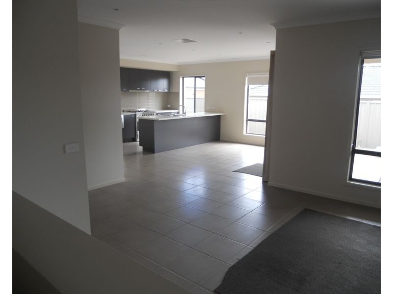 18 Futura Avenue, Golden Square VIC 3555