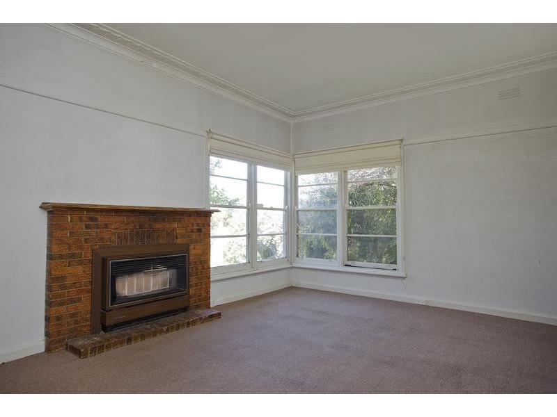 20 Carpenter Street, Kangaroo Flat VIC 3555