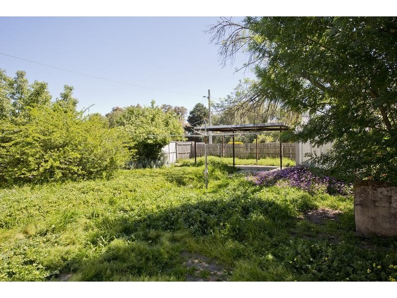 20 Carpenter Street, Kangaroo Flat VIC 3555