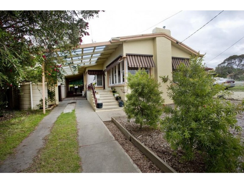 4 Hollow Street, Golden Square VIC 3555