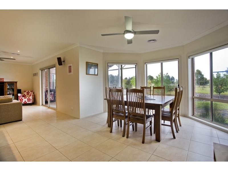 41 Sunrise Crescent, Lockwood South VIC 3551