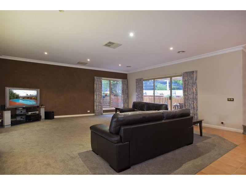 7 Sandstone Rise, Strathdale VIC 3550