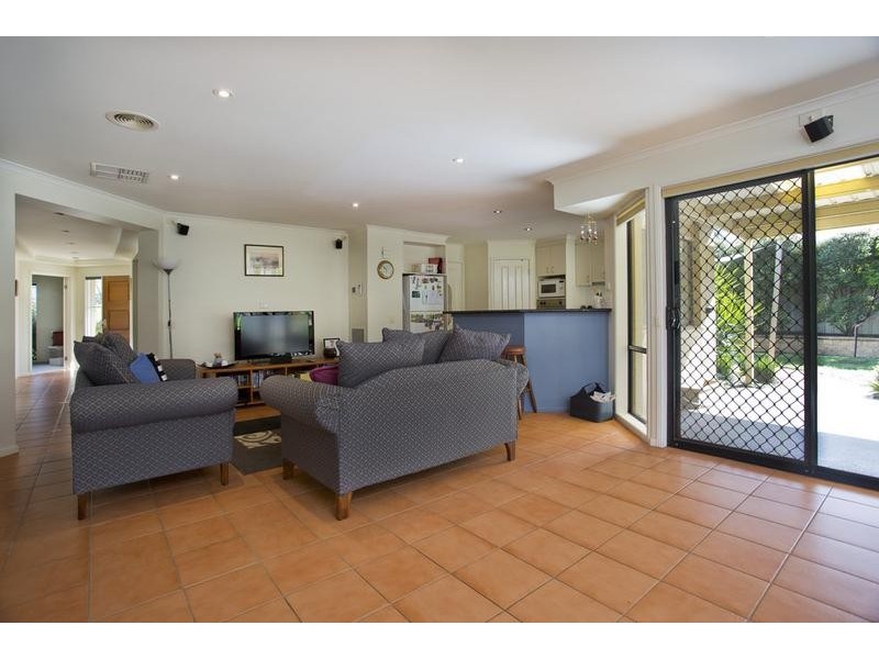 14 Glenshael Court, Strathfieldsaye VIC 3551