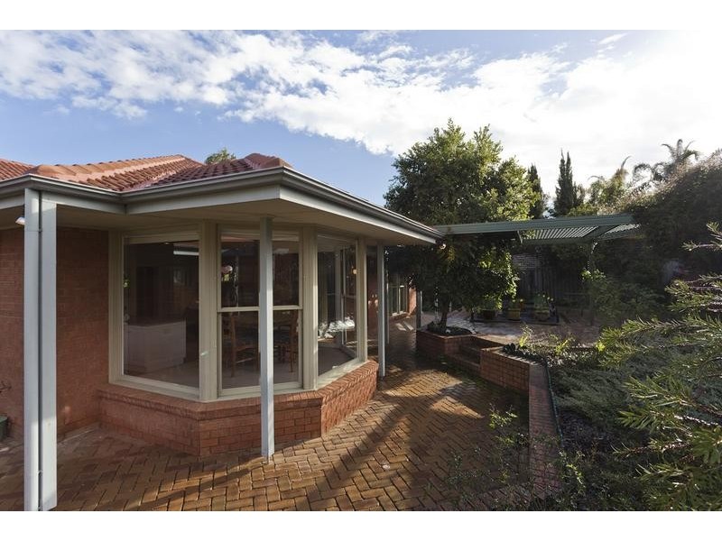 4 Harrods Court, Strathdale VIC 3550