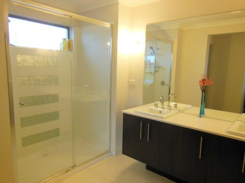 84 Bassett Drive, Strathfieldsaye VIC 3551