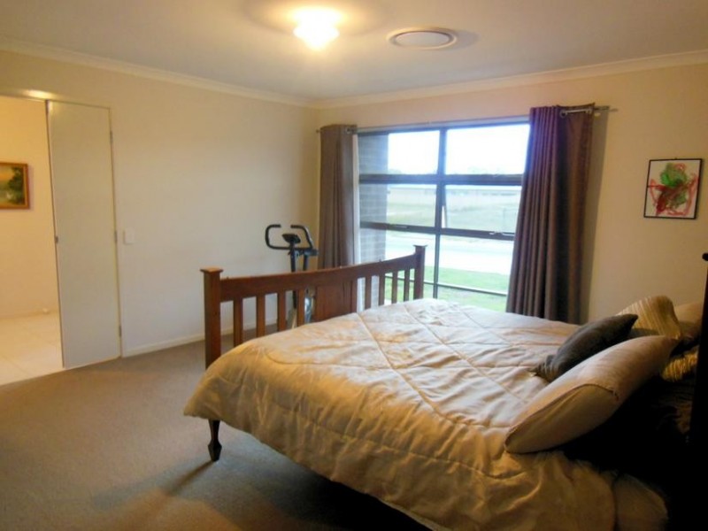 84 Bassett Drive, Strathfieldsaye VIC 3551
