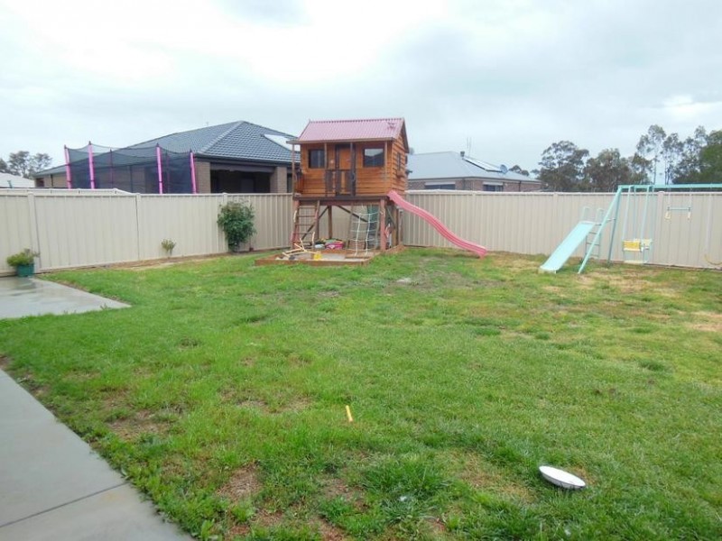 84 Bassett Drive, Strathfieldsaye VIC 3551