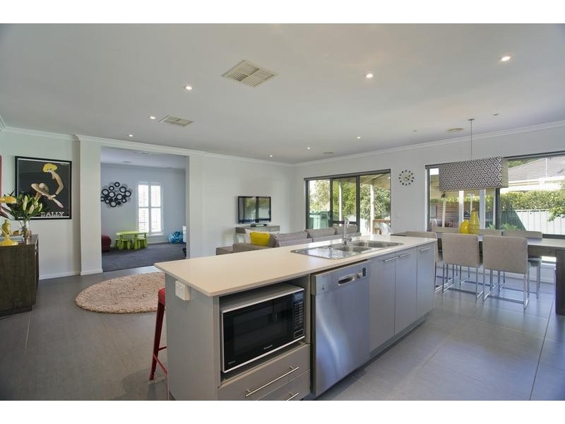 5 Federation Terrace, Kennington VIC 3550