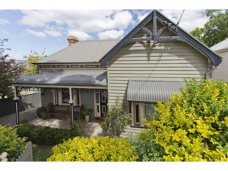 69 Miller Street, Quarry Hill VIC 3550