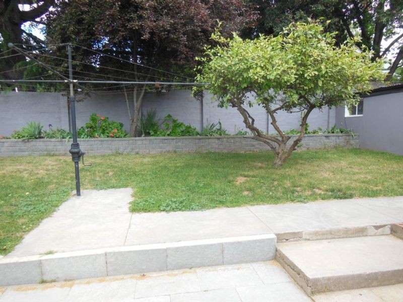 10 Echuca Street, Quarry Hill VIC 3550