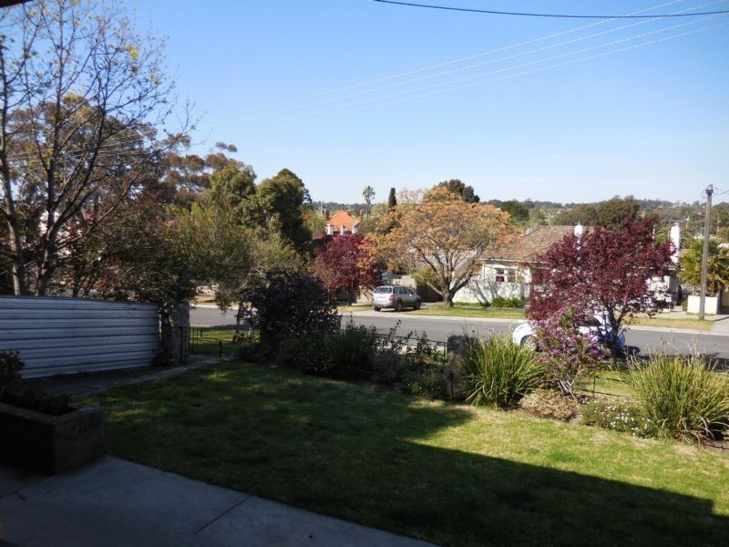 10 Echuca Street, Quarry Hill VIC 3550