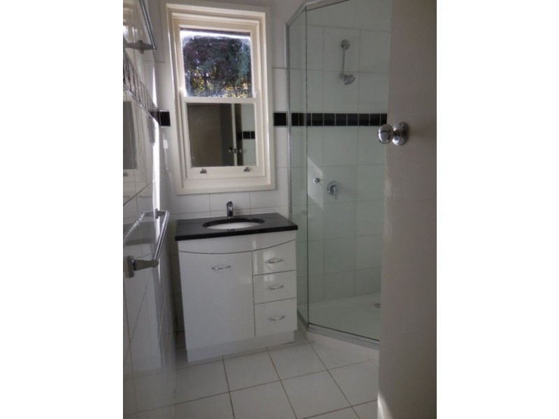 10 Echuca Street, Quarry Hill VIC 3550