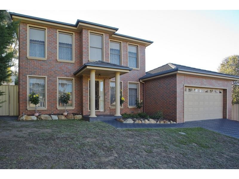 28 Derby Grove, Flora Hill VIC 3550