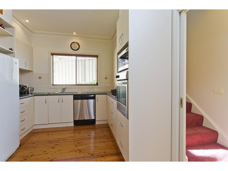 28 Derby Grove, Flora Hill VIC 3550