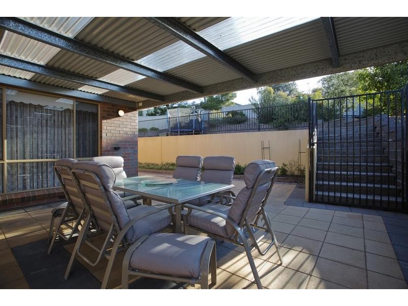 28 Derby Grove, Flora Hill VIC 3550