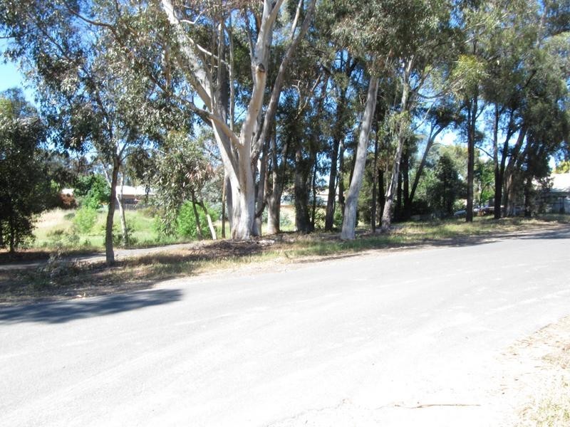 15 Jobs Gully Road, Eaglehawk VIC 3556