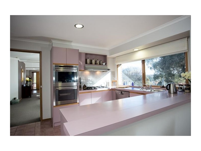 1 Essex Court, Strathdale VIC 3550