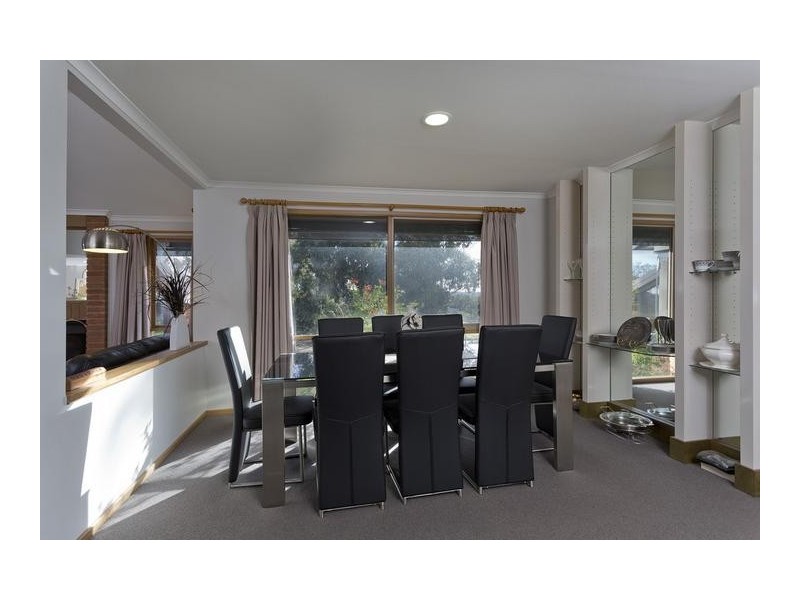 1 Essex Court, Strathdale VIC 3550