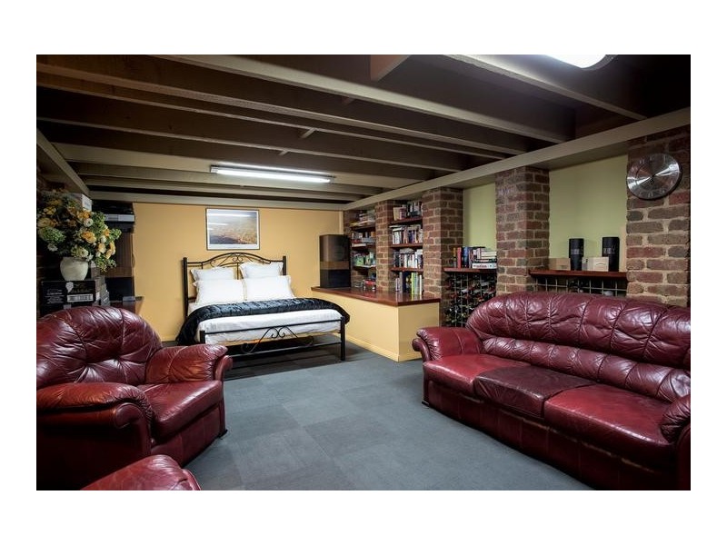 1 Essex Court, Strathdale VIC 3550