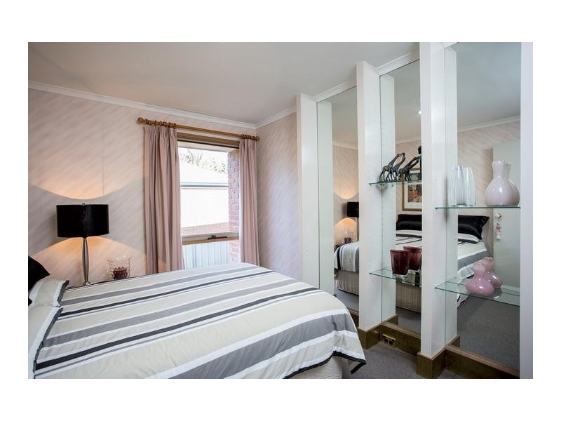 1 Essex Court, Strathdale VIC 3550