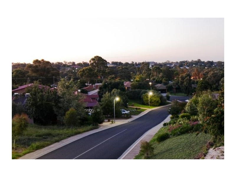 1 Essex Court, Strathdale VIC 3550