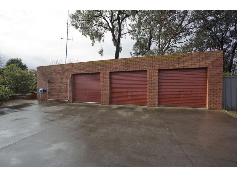 4 Harrods Court, Strathdale VIC 3550